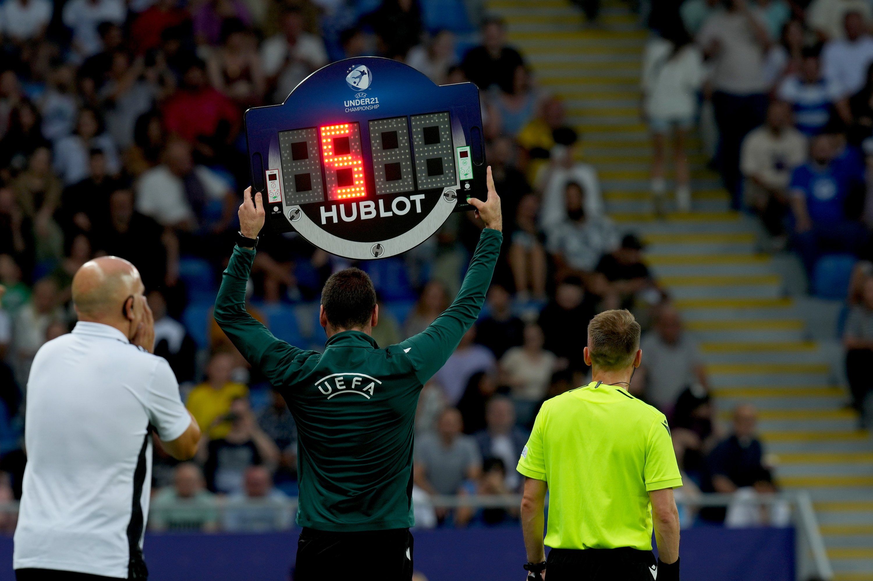 How Long Does Half Time Last In Football?