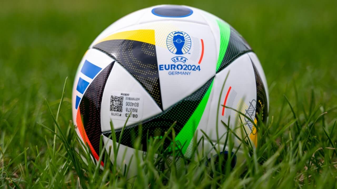 What does the Euro 2024 ball look like?