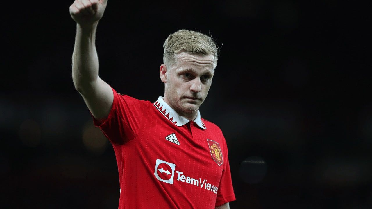 Donny van de Beek Set to Leave Manchester United