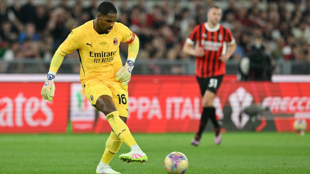 Chelsea's Goalkeeper Decision: Why Passing On This Star Was A Huge Error