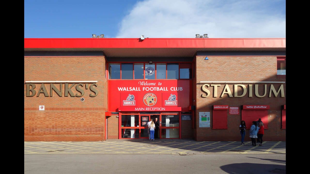 How have Walsall bottled the League 2 title?
