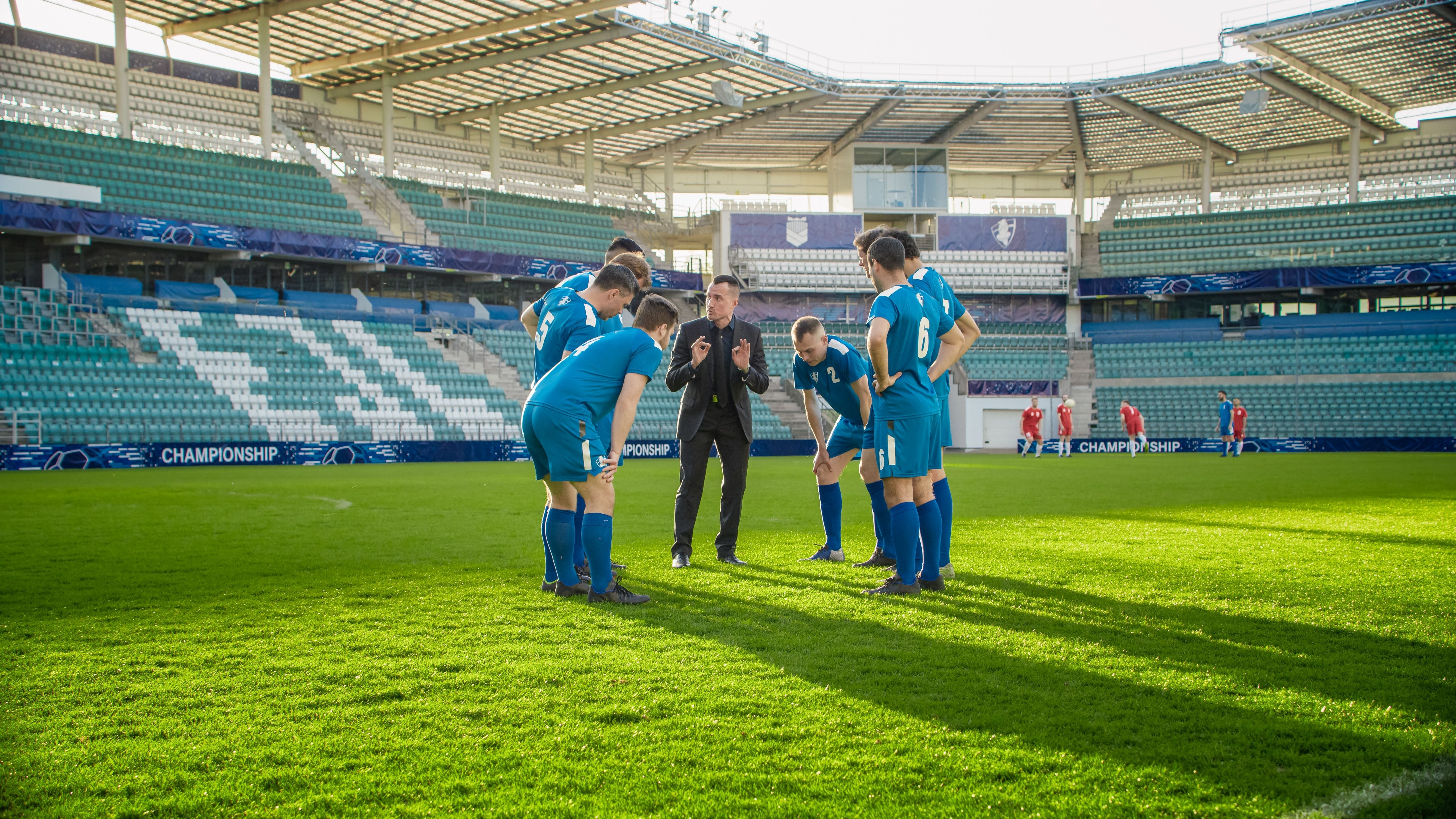 What is the Difference Between a Head Coach and a Manager in Football?