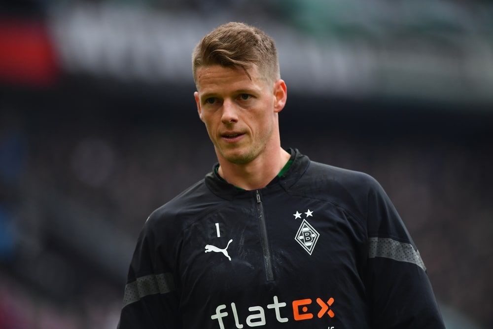 Bundesliga Keeper’s Move to Leicester City Collapses
